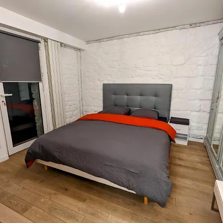 Apartment Rez De Jardin De Maison Avec Grand Jardin Exclusif *