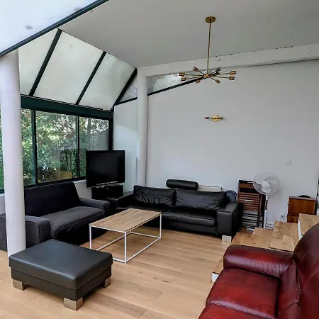 Apartment Rez De Jardin De Maison Avec Grand Jardin Exclusif *